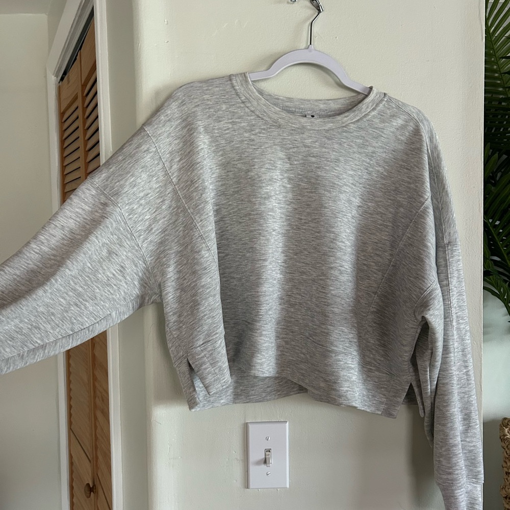 Grey crewneck